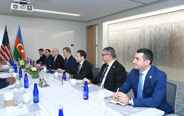 Vaşinqtonda ABŞ dövlət katibi ilə Ceyhun Bayramov arasında görüş başlayıb - FOTO
