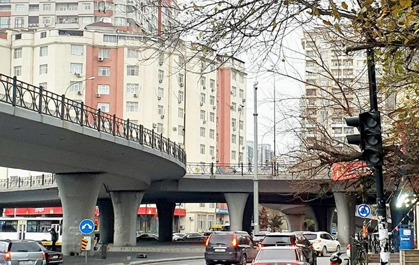 3-cü mikrorayon dairəsində işləməyən işıqfor nə vaxt düzələcək? - AÇIQLAMA - FOTO