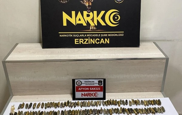 Mədəsində narkotik keçirməyə çalışan şəxs Erzincanda saxlanıldı - FOTO