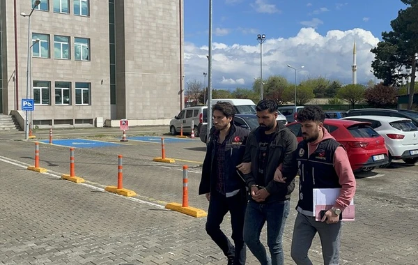 Mədəsində narkotik keçirməyə çalışan şəxs Erzincanda saxlanıldı - FOTO