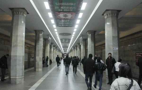 Metronun bu stansiyasında işıqlanma sistemi yeniləndi - FOTO