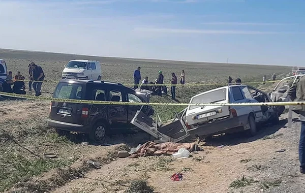 Türkiyədə qəza 5 nəfərin həyatına son qoydu - FOTO