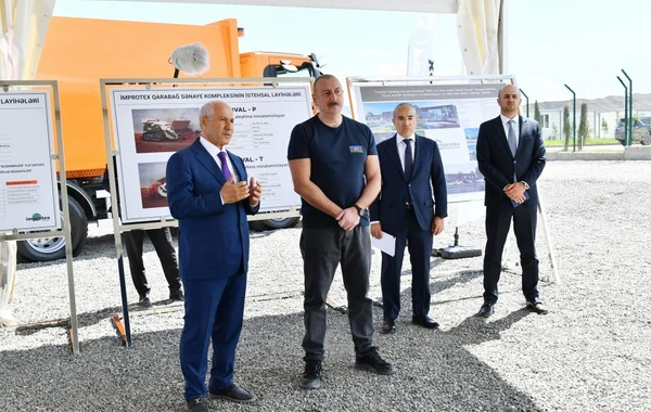 İlham Əliyev “Araz Vadisi İqtisadi Zonası”nda görülən işlərlə tanış olub, bir neçə müəssisənin təməlini qoyub - FOTO