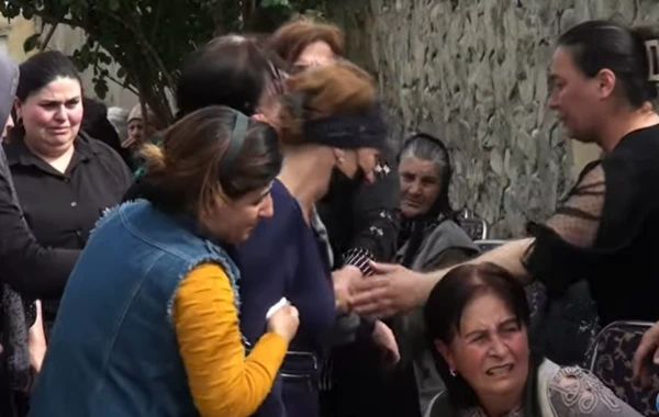 Azərbaycanda kişi boşanma ərəfəsində 20 yaşlı arvadını öldürdü - VİDEO