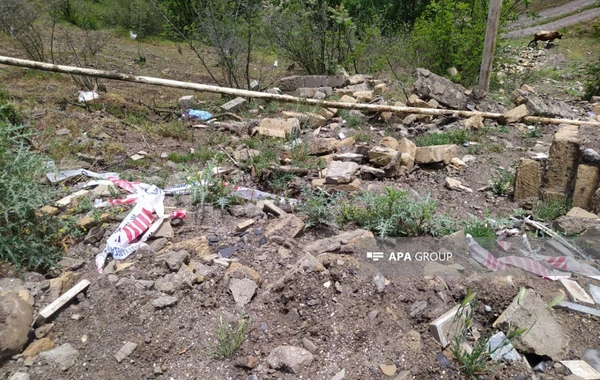 Yardımlıda torpaq sürüşməsi olub, yolda hərəkət çətinləşib - FOTO