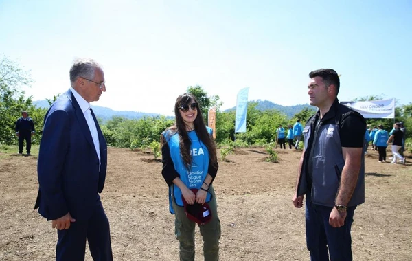 Leyla Əliyeva Ulu Öndərin 100 illiyinə həsr edilən ekoloji aksiyalarda iştirak edib - FOTO