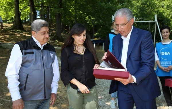 Leyla Əliyeva Ulu Öndərin 100 illiyinə həsr edilən ekoloji aksiyalarda iştirak edib - FOTO