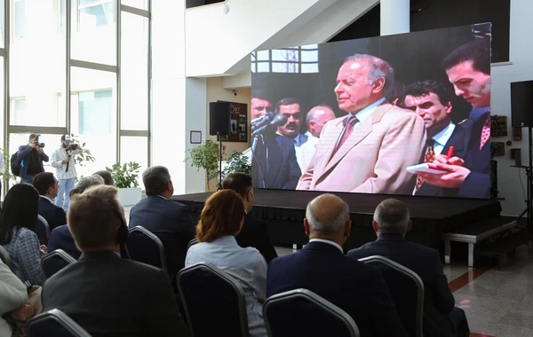Taleh Ziyadov: "Bakı Limanının bugünki inkişafının təməlini Heydər Əliyev qoyub" - FOTO