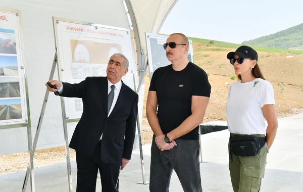 İlham Əliyev və Mehriban Əliyeva Əhmədbəyli-Füzuli-Şuşa yolunda görülən işlərlə tanış olublar - FOTO