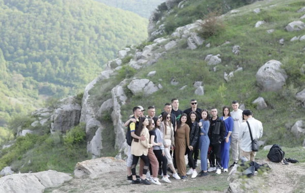 “Xarıbülbül” Festivalının qonaqları Şuşaya toplaşırlar - FOTO
