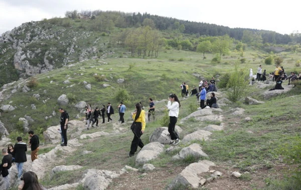 “Xarıbülbül” Festivalının qonaqları Şuşaya toplaşırlar - FOTO