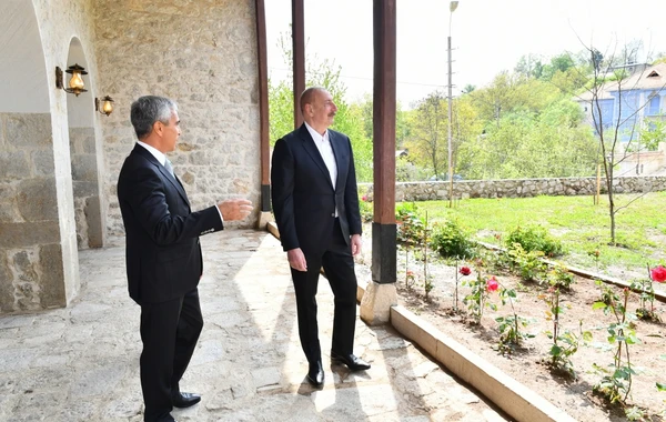İlham Əliyev və Mehriban Əliyeva Mehmandarovların malikanə kompleksinin açılışında iştirak ediblər - FOTO