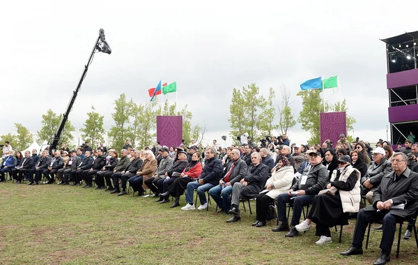 Cıdır düzündə “Xarıbülbül” festivalının açılış konserti olub - FOTO