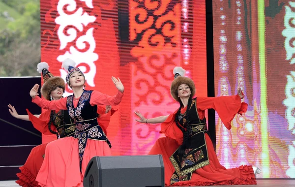 Cıdır düzündə “Xarıbülbül” festivalının açılış konserti olub - FOTO