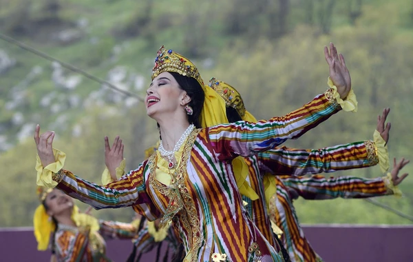 Cıdır düzündə “Xarıbülbül” festivalının açılış konserti olub - FOTO