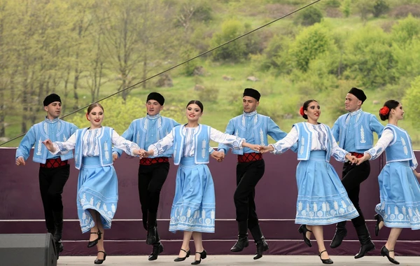 Cıdır düzündə “Xarıbülbül” festivalının açılış konserti olub - FOTO