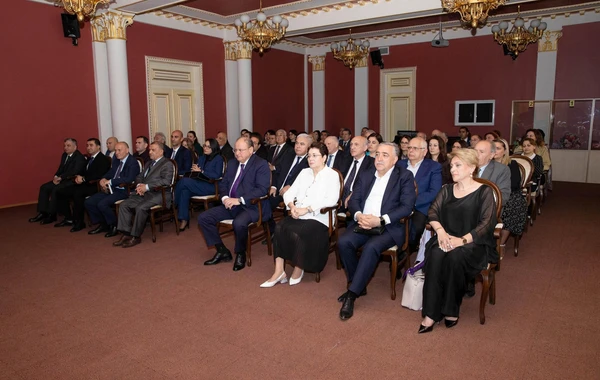 DTX-da Ulu Öndər Heydər Əliyevə həsr olunmuş kitabın təqdimatı keçirilib - FOTO