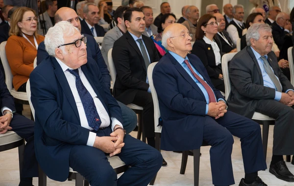Şuşada Ulu Öndər Heydər Əliyevin 100 illiyi münasibətilə film nümayiş olunub - FOTO