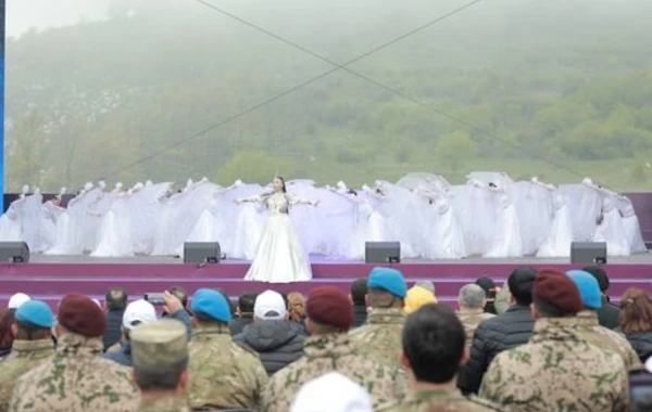 В Шуше состоялся гала-концерт Международного музыкального фестиваля "Харыбюльбюль" - ФОТО