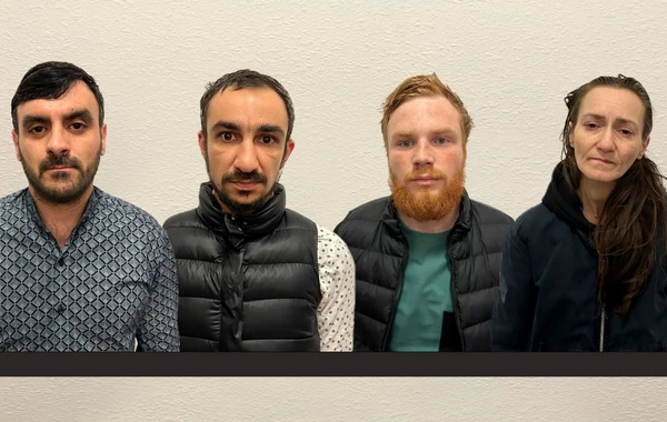 Bakıda “pub”da hesabı ödəyən şəxsi izləyib 8500 manatını aldılar - FOTO/VİDEO