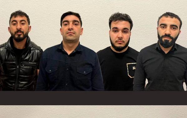 Bakıda “pub”da hesabı ödəyən şəxsi izləyib 8500 manatını aldılar - FOTO/VİDEO