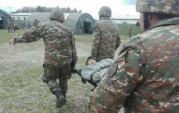 Ermənistanın 2 hərbçisi yaralanıb