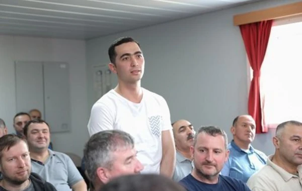 Делегация SOCAR, ГНФАР и bp ознакомилась с полупогружной буровой установкой имени Гейдара Алиева - ФОТО
