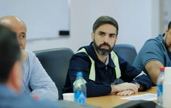 Делегация SOCAR, ГНФАР и bp ознакомилась с полупогружной буровой установкой имени Гейдара Алиева - ФОТО