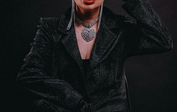 Dadaşova YENİ GÖRÜNTÜLƏRİ İLƏ TƏƏCCÜBLƏNDİRDİ - FOTO