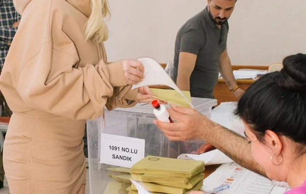Türkiyəli məşhurlar səsvermədə - FOTO