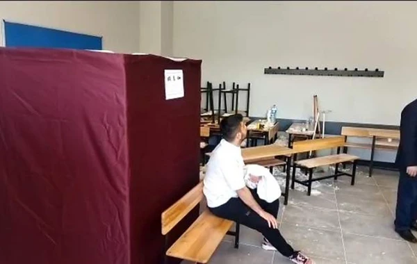 Türkiyədə səsvermə zamanı təhlükəli anlar yaşandı - FOTO/VİDEO