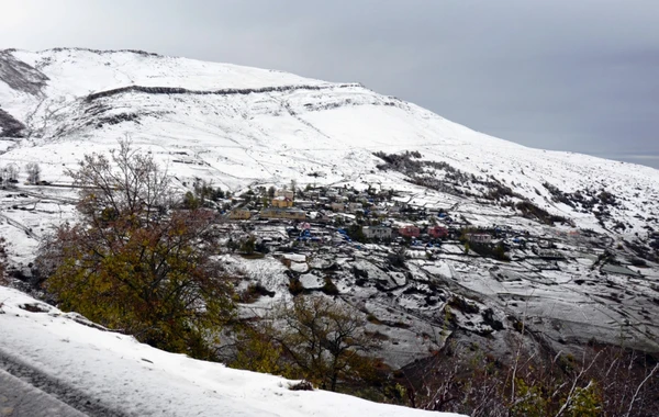 Daşkəsəndə yağan qarın qalınlığı 30 sm-ə çatıb - FOTO