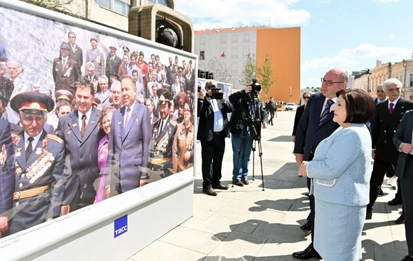 Sahibə Qafarova TASS agentliyində Heydər Əliyevin 100 illiyinə həsr olunmuş sərgi ilə tanış olub - FOTO