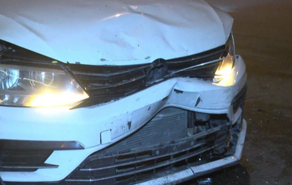 Bakıda KIA və “Volkswagen” toqquşdu: Xəsarət alan var - FOTO