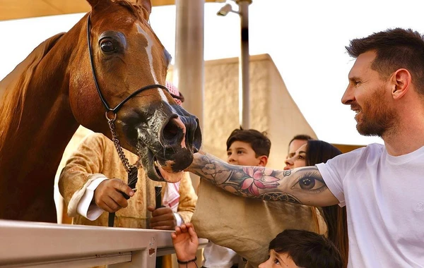 Messi yenə Səudiyyəyə səfər etdi - FOTO