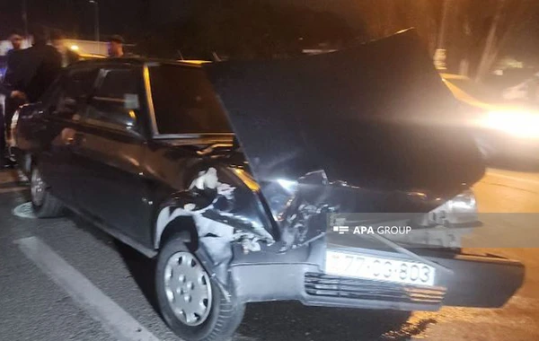 В Баку произошло массовое ДТП с участием 5 автомобилей, есть пострадавшие - ФОТО
