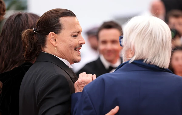 Джонни Депп расплакался во время аплодисментов на Каннском кинофестивале - ВИДЕО