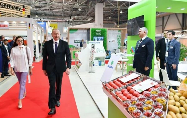 Ильхам Алиев и Мехрибан Алиева ознакомились с выставками Caspian Agro, InterFood Azerbaijan - ОБНОВЛЕНО + ФОТО