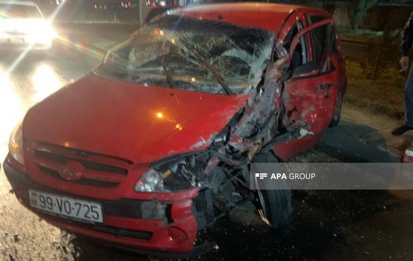 В Баку столкнулись легковой автомобиль и "КамАЗ", пострадали 5 человек - ФОТО