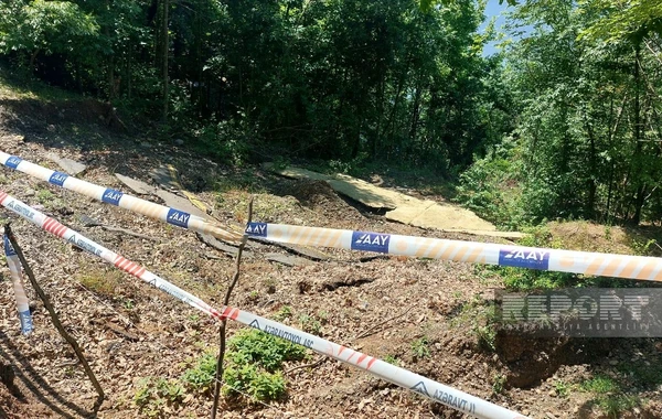 В Азербайджане из-за оползня разрушена дорога, соединяющая семь сел - ФОТО