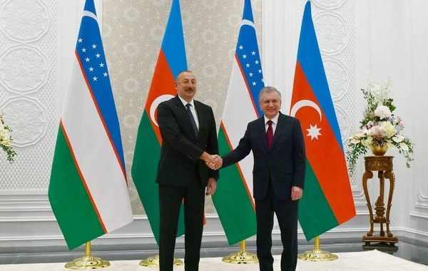 Özbəkistan Prezidenti Azərbaycan liderini təbrik edib