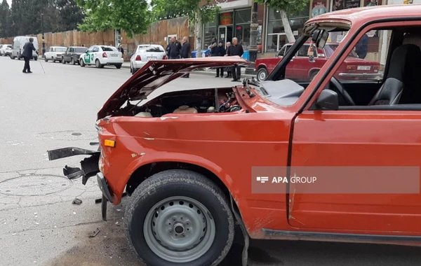 Gəncədə "VAZ 2107" ilə "Toyota" toqquşdu - FOTO