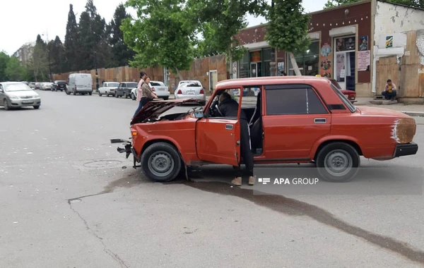 Gəncədə "VAZ 2107" ilə "Toyota" toqquşdu - FOTO