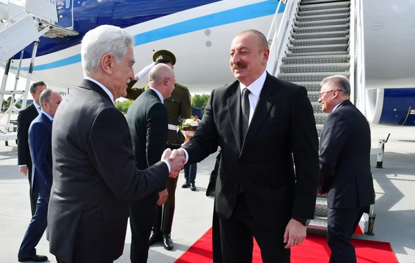 Президент Ильхам Алиев отправился с официальным визитом в Литву - ФОТО