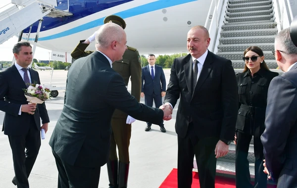Президент Ильхам Алиев отправился с официальным визитом в Литву - ФОТО