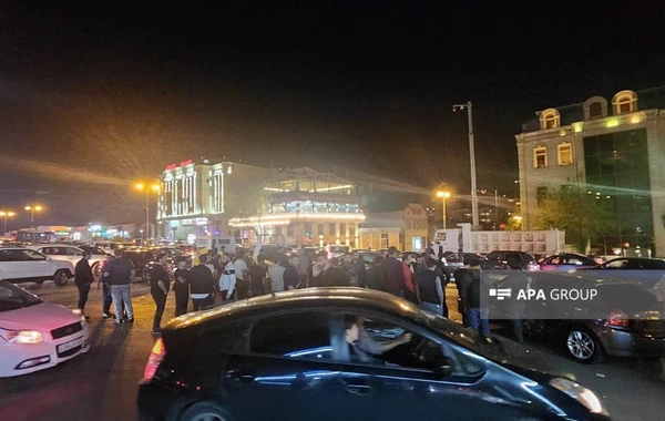 В Баку столкнулись 4 автомобиля, есть пострадавший - ФОТО
