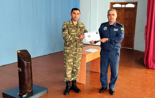Hərbi Hava Qüvvələrində “Gizir hazırlığı” kursunun ilk buraxılış mərasimi keçirilib - FOTO
