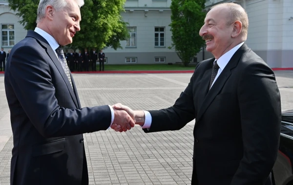 В Вильнюсе состоялась церемония официальной встречи Президента Ильхама Алиева - ФОТО
