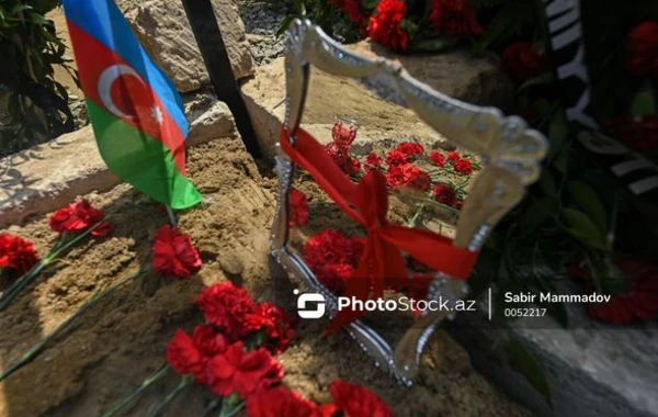 Погибший в результате удара молнии военнослужащий предан земле - ФОТО