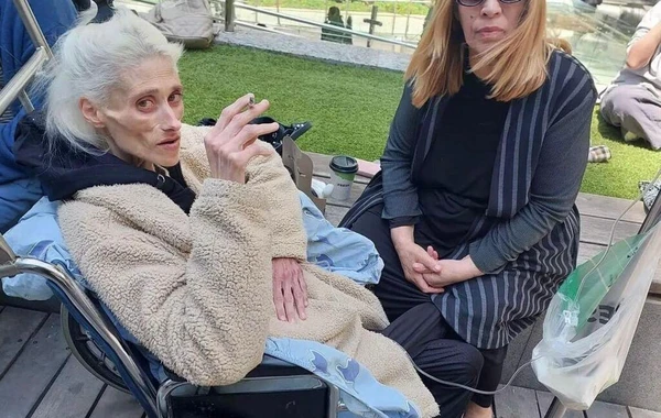 Arıqlamaq istəyən gənc model 24 kq çəkiyə çatıb öldü - FOTO